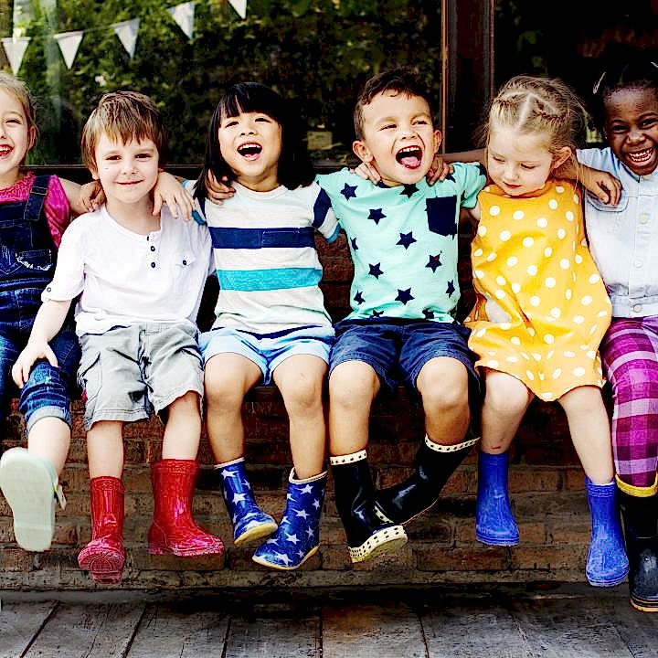 Çocuklar için İngilizce yaz kampı resim